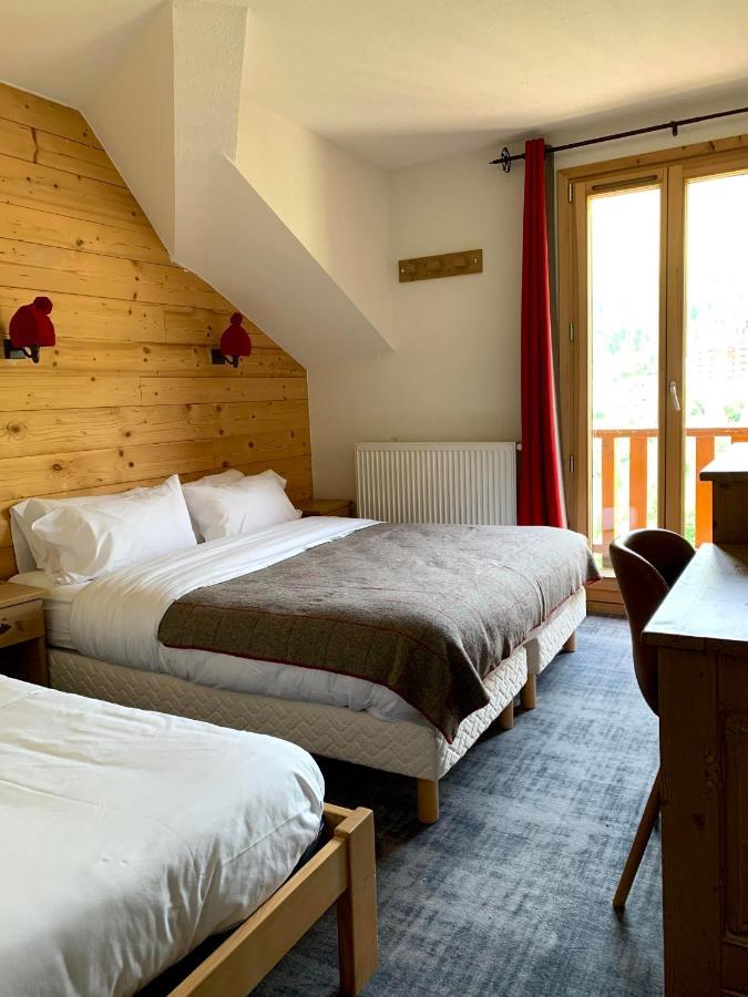 Hotel Lac Bleu 1650 Saint-François-Longchamp Esterno foto
