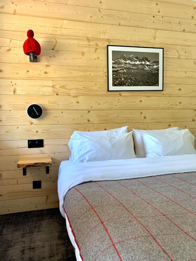 Hotel Lac Bleu 1650 Saint-François-Longchamp Esterno foto