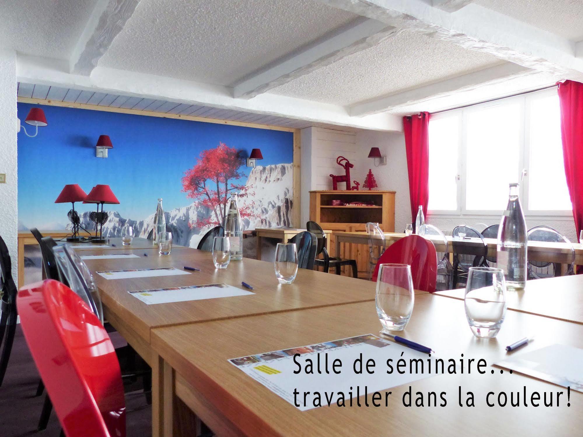 Hotel Lac Bleu 1650 Saint-François-Longchamp Esterno foto