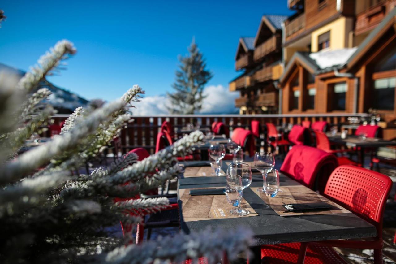 Hotel Lac Bleu 1650 Saint-François-Longchamp Esterno foto